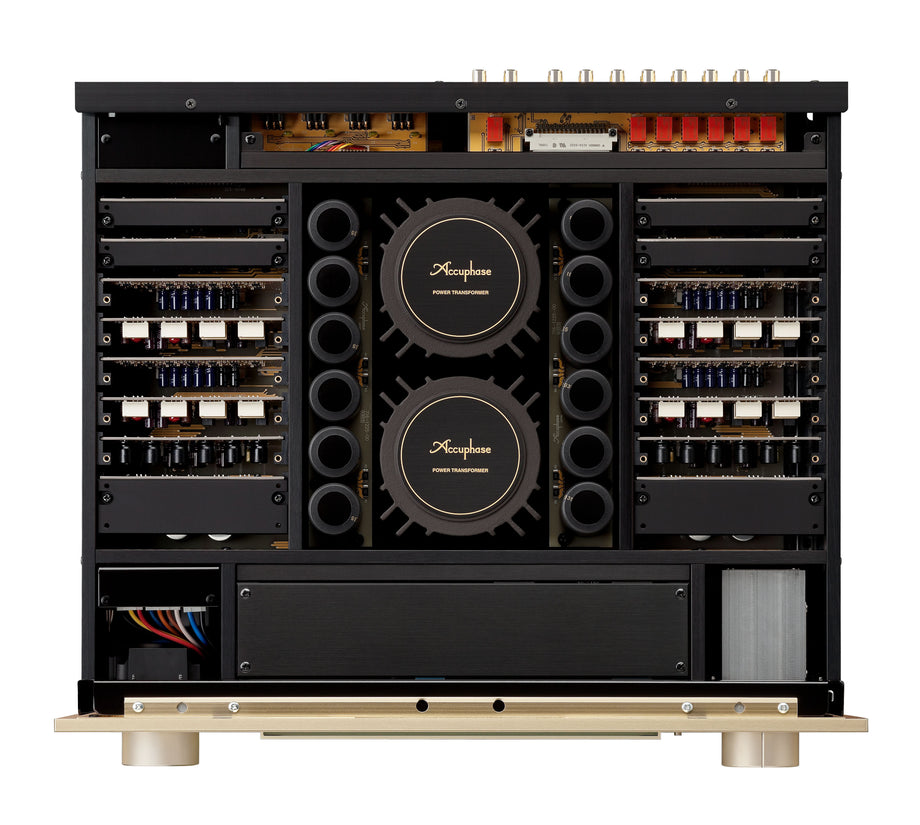 Accuphase C-3900 Preamp – Reference Analog